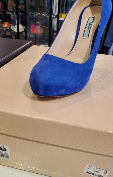 PRADA HEELS - Sz 37 - Picture 4 of 4